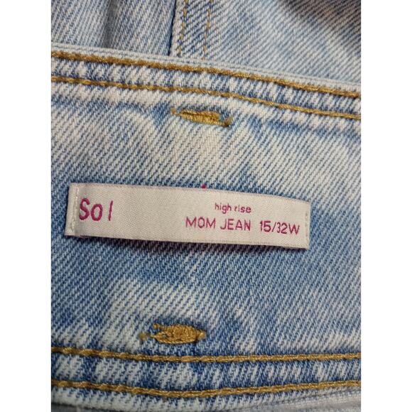 SO Jeans Ladies 15 High Rise Mom‎ Jeans Raw Hem Light Wash - Picture 5 of 7